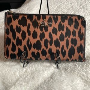 Kate Spade Lucy wristlet. Leopard print